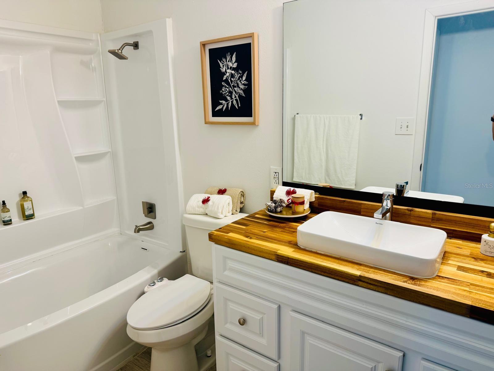 Image 28 of 58 For 216 Afton Square 202