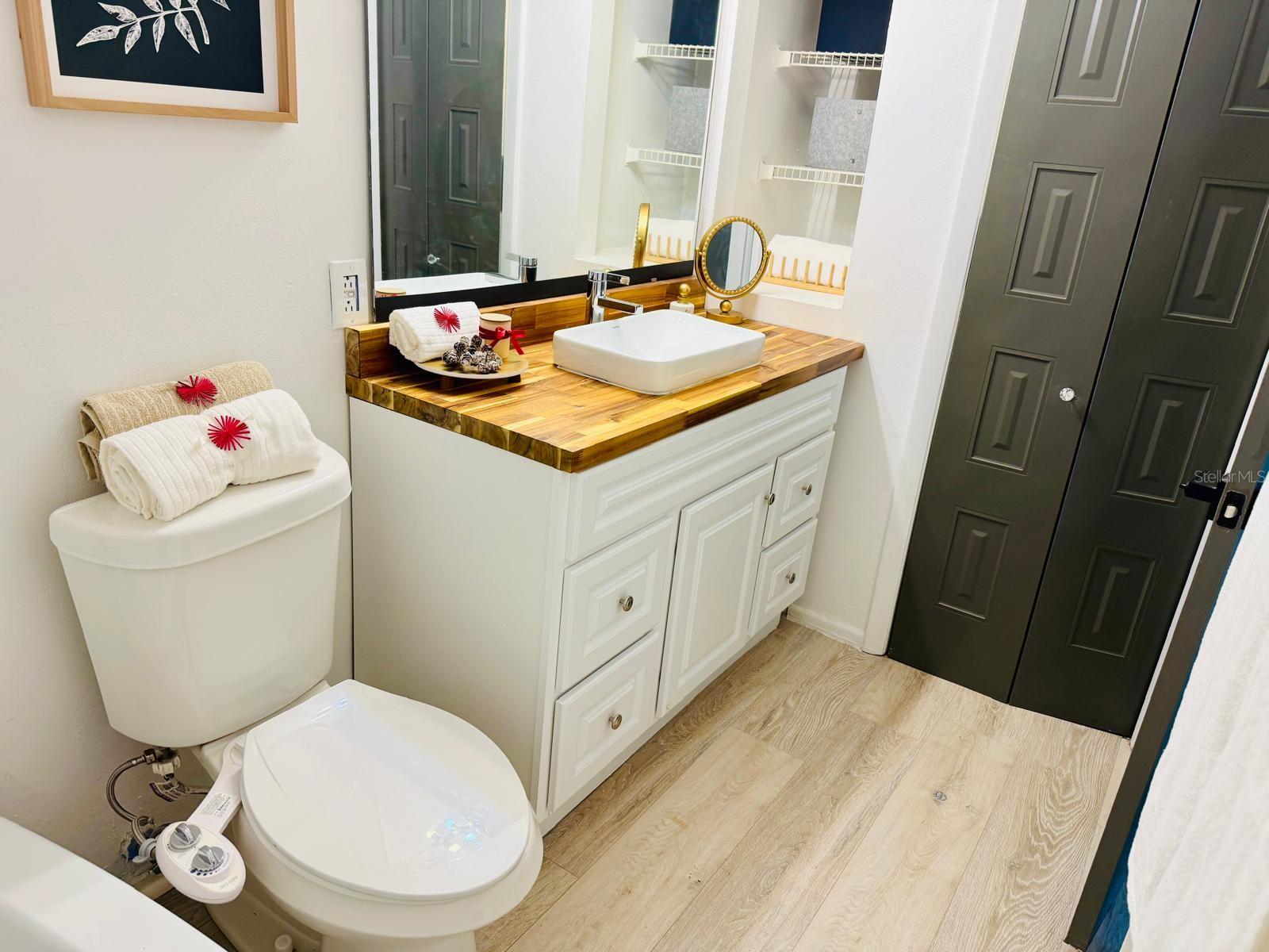 Image 29 of 58 For 216 Afton Square 202