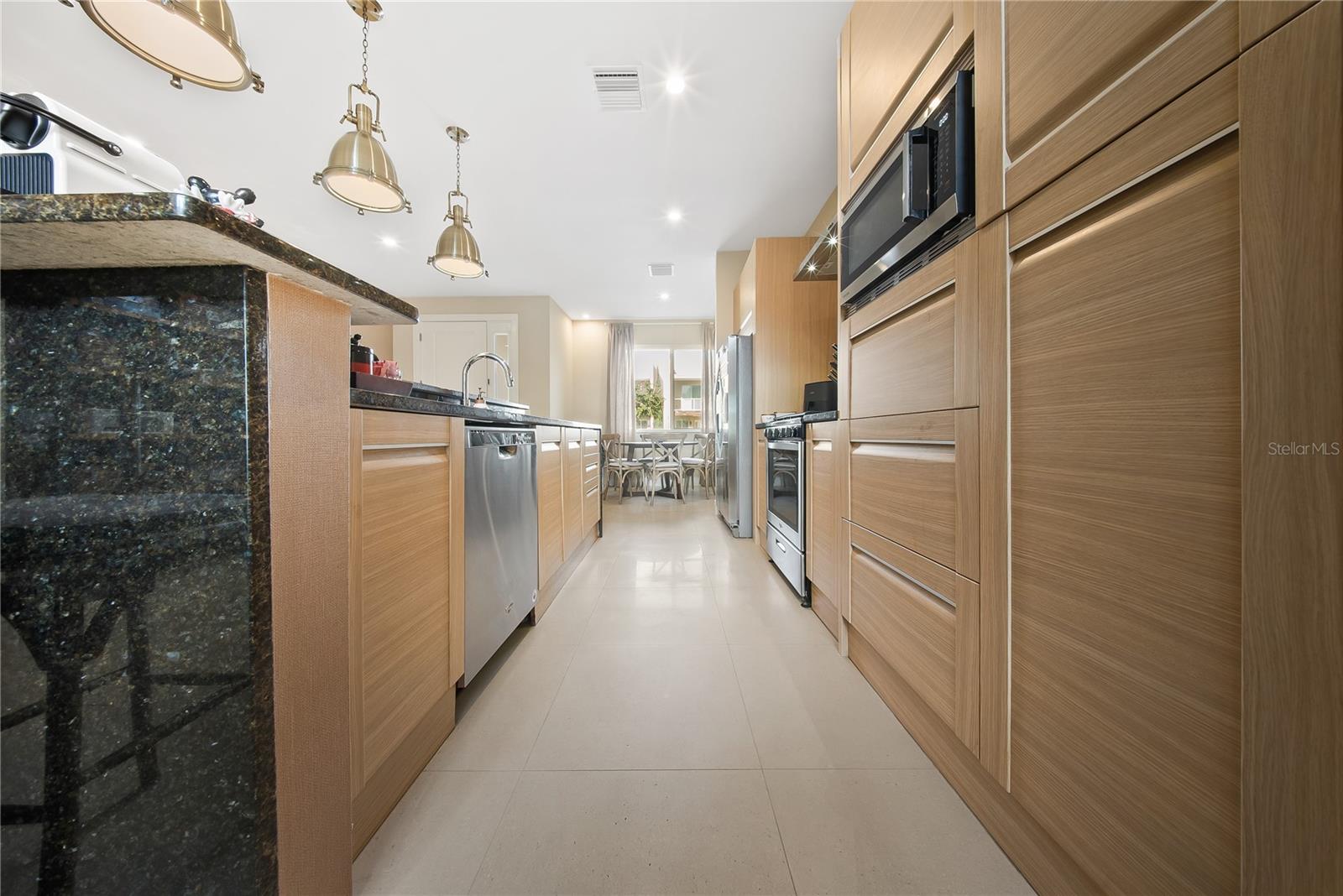 Image 12 of 58 For 3151 Brasilia Avenue