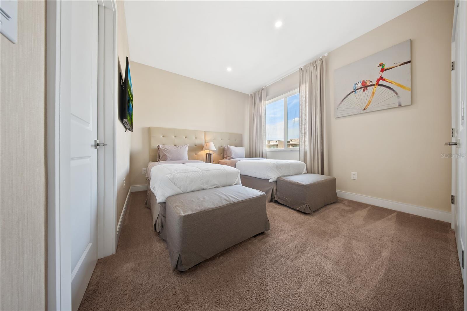 Image 34 of 58 For 3151 Brasilia Avenue