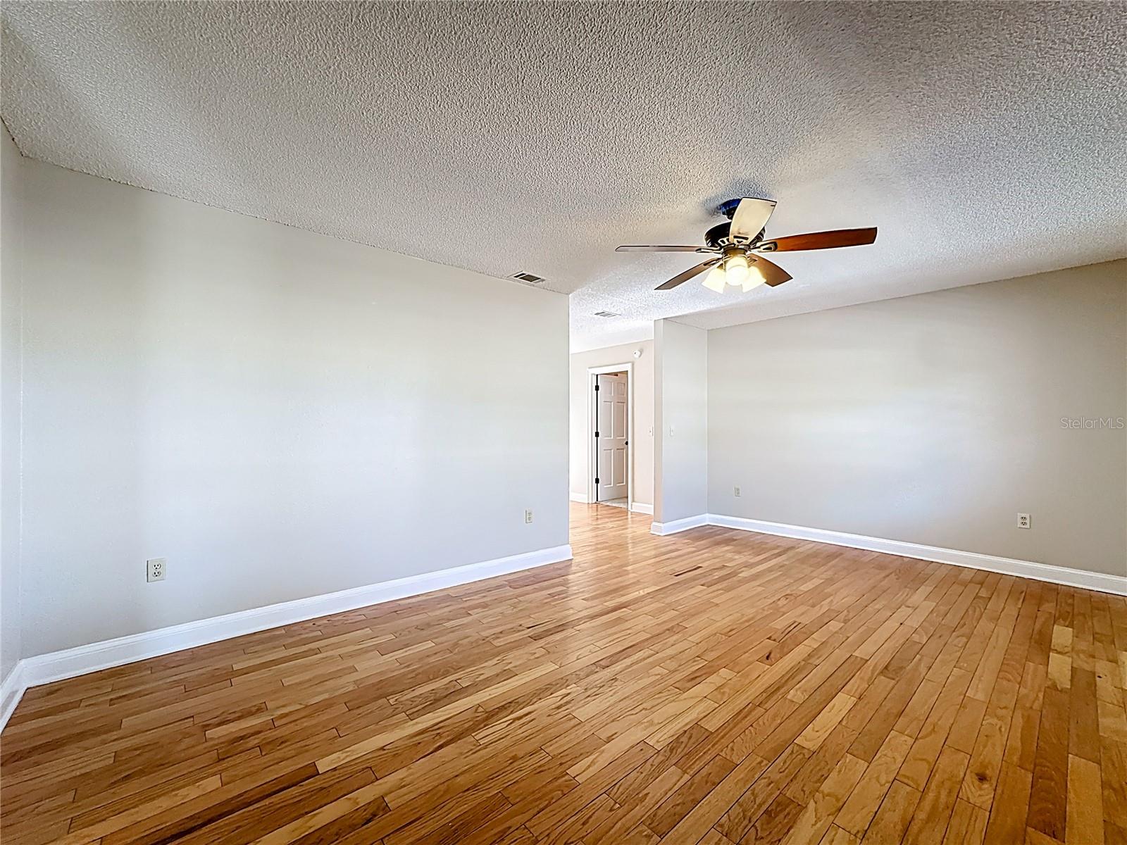 Image 10 of 59 For 226 Cottesmore Circle