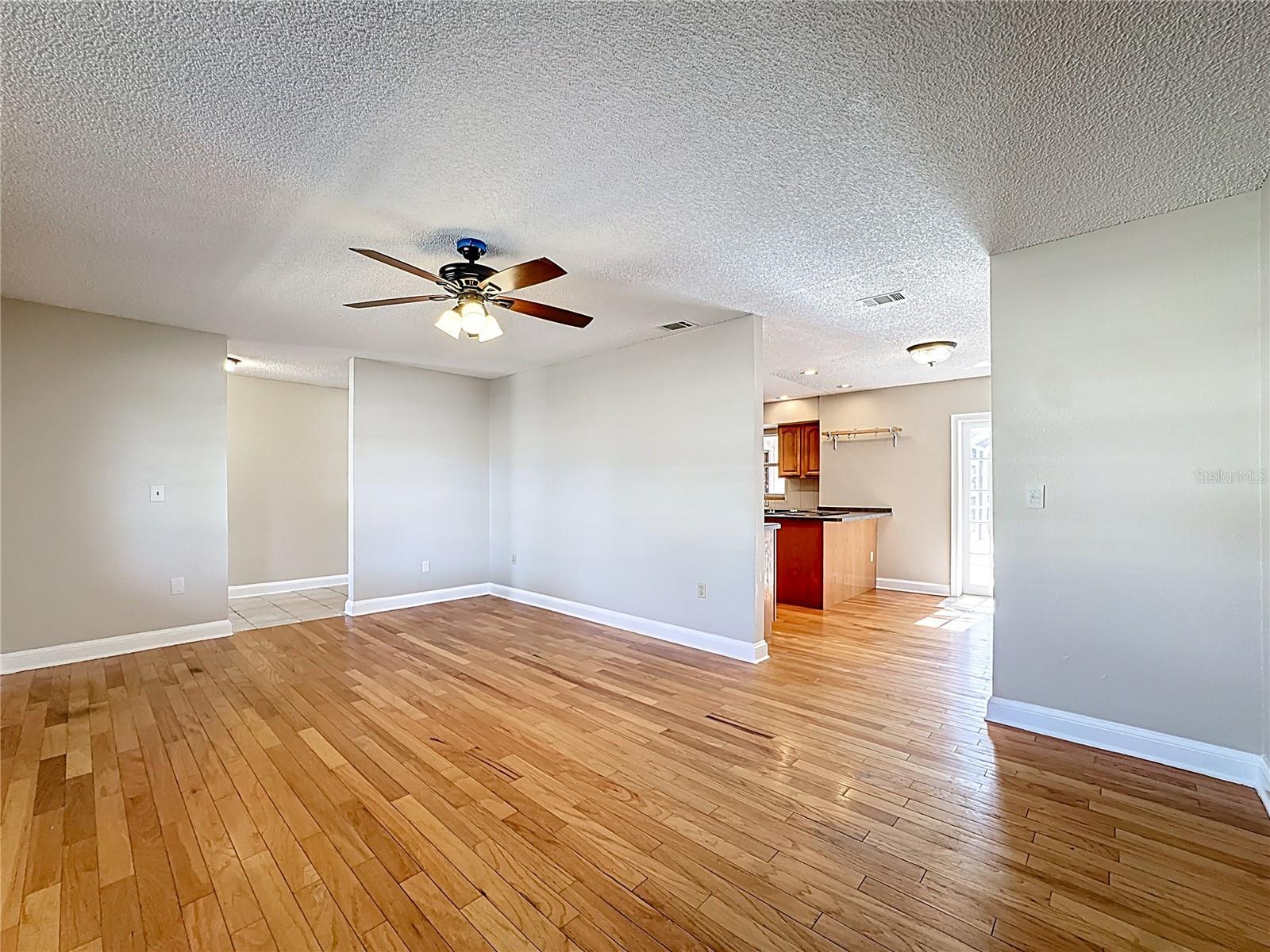 Image 11 of 59 For 226 Cottesmore Circle