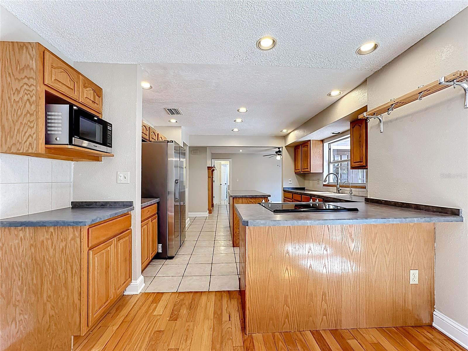 Image 14 of 59 For 226 Cottesmore Circle