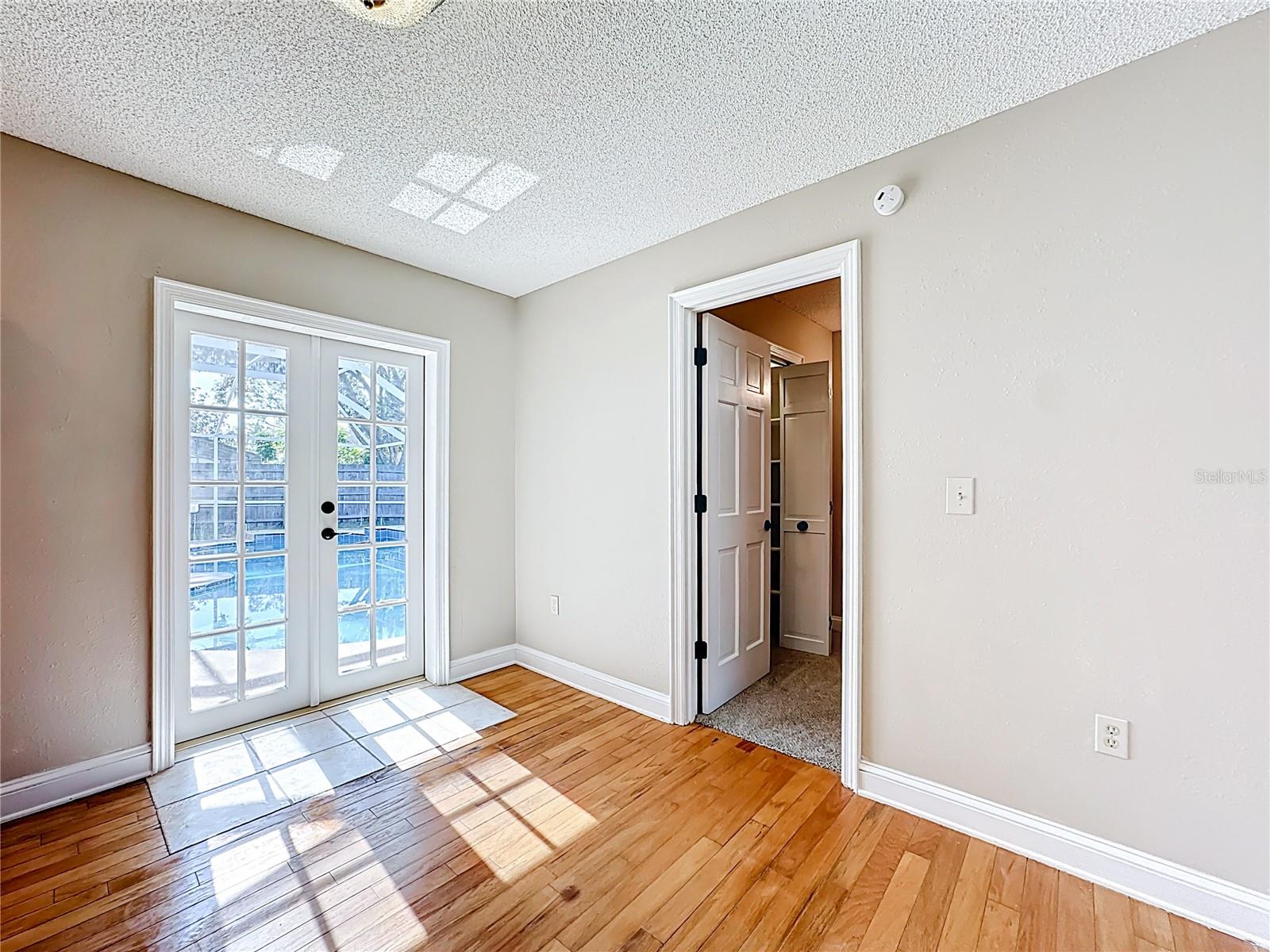 Image 16 of 59 For 226 Cottesmore Circle