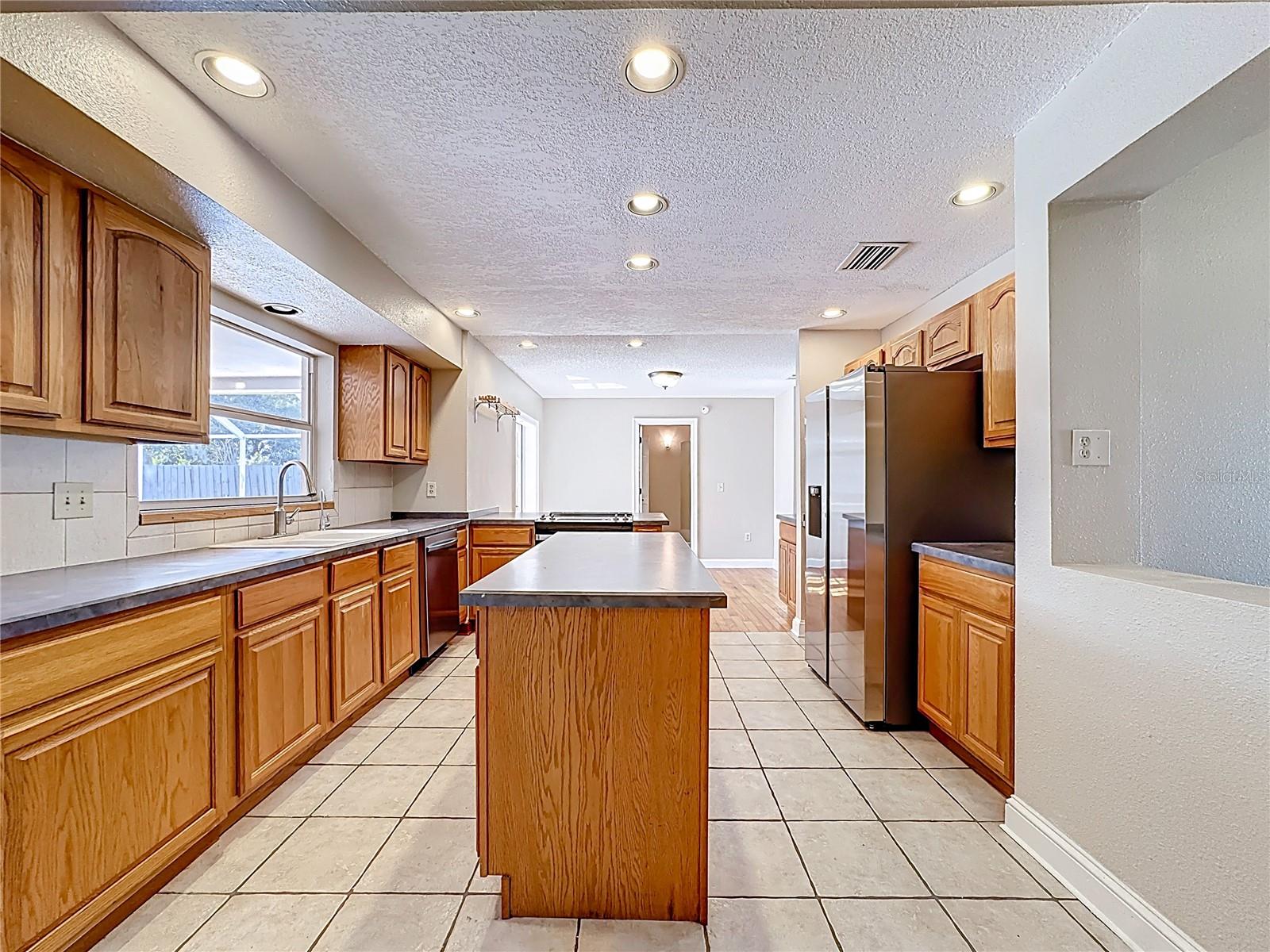 Image 20 of 59 For 226 Cottesmore Circle