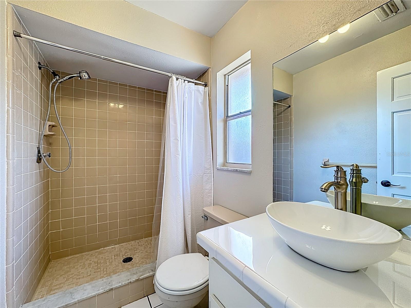 Image 32 of 59 For 226 Cottesmore Circle