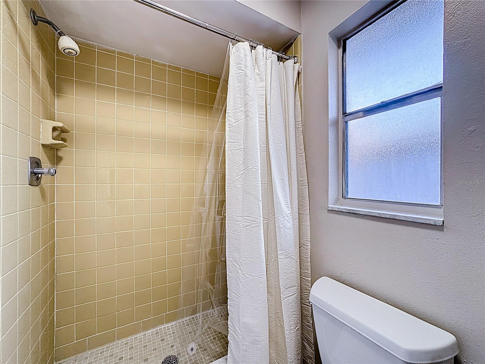 Image 33 of 59 For 226 Cottesmore Circle