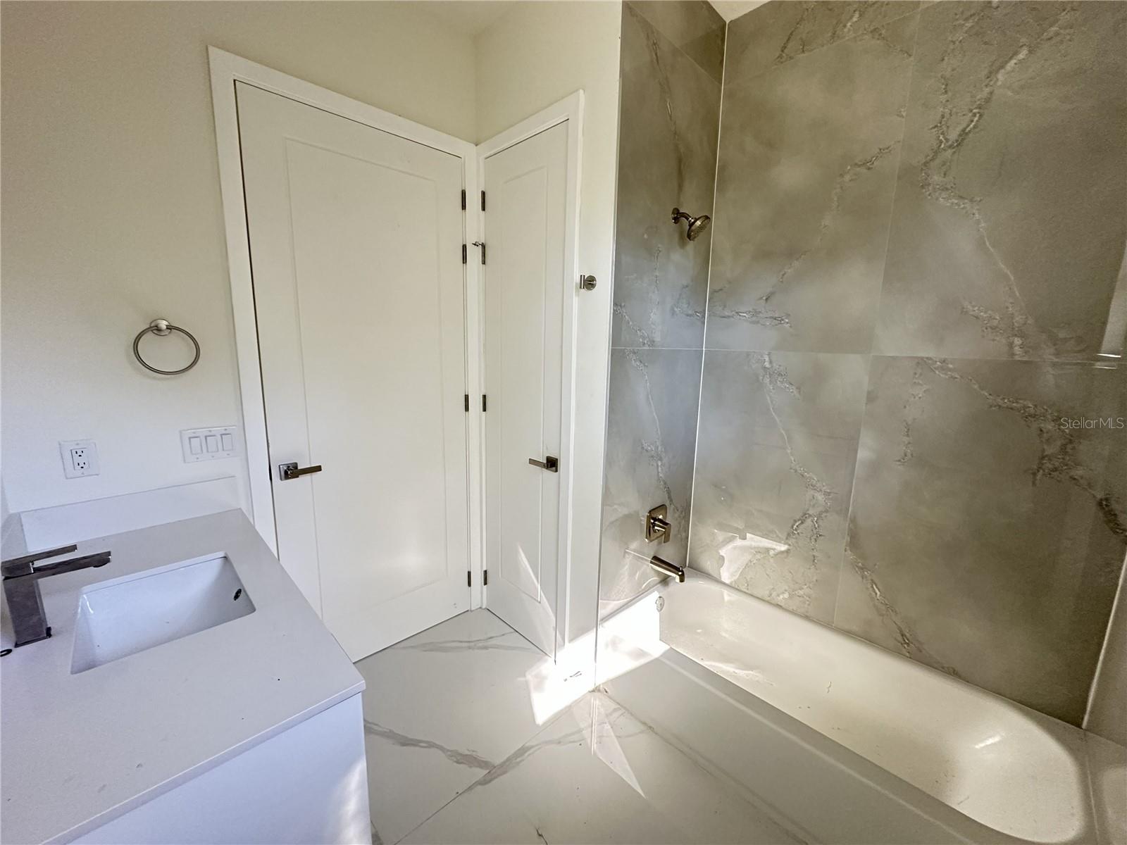 Image 10 of 16 For 2514 Music Lane