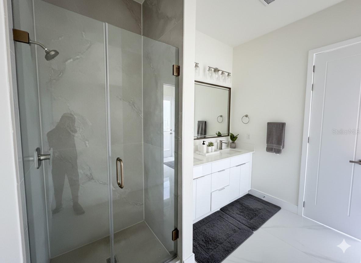 Image 7 of 16 For 2514 Music Lane