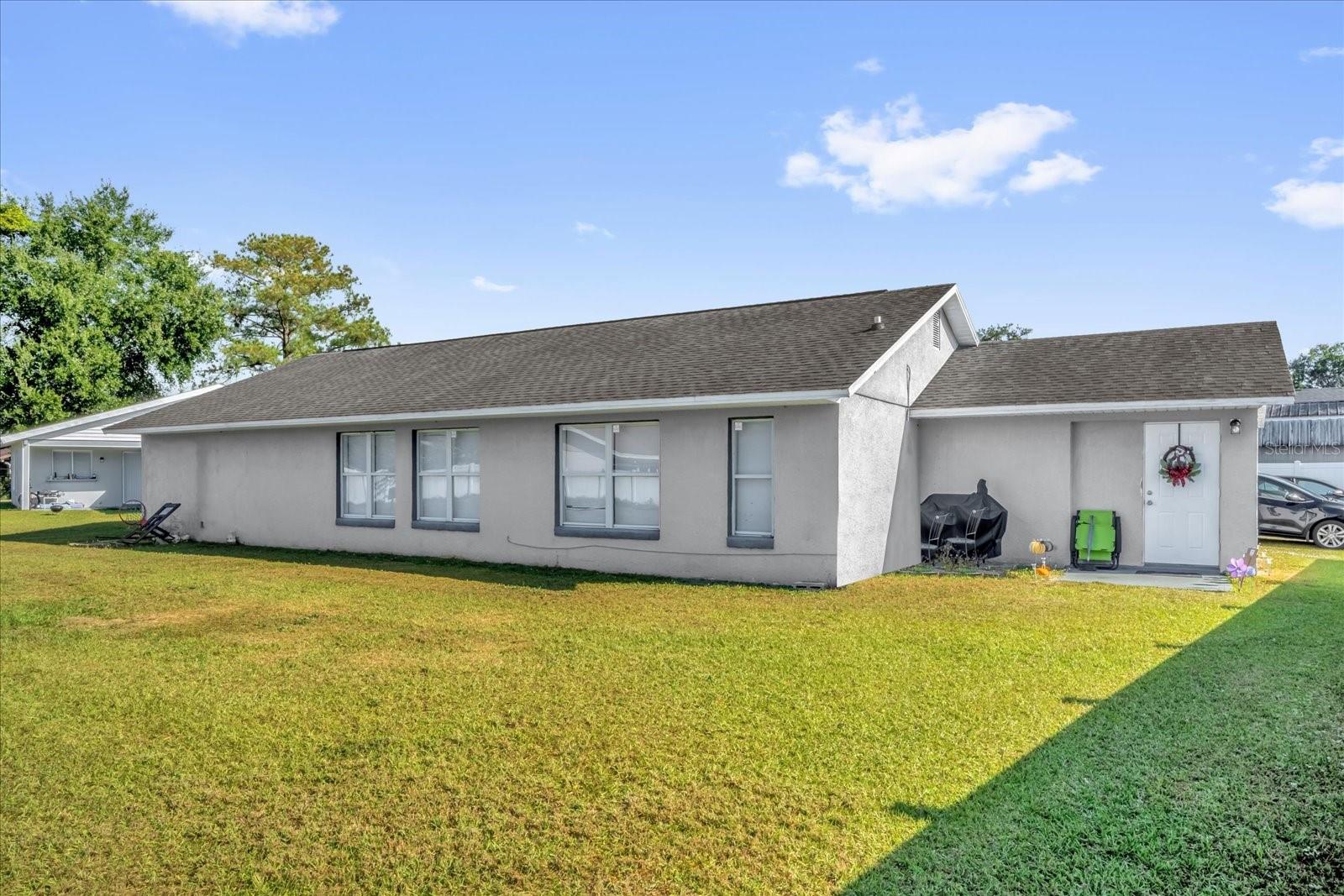 Image 27 of 32 For 812 E. Flag Lane