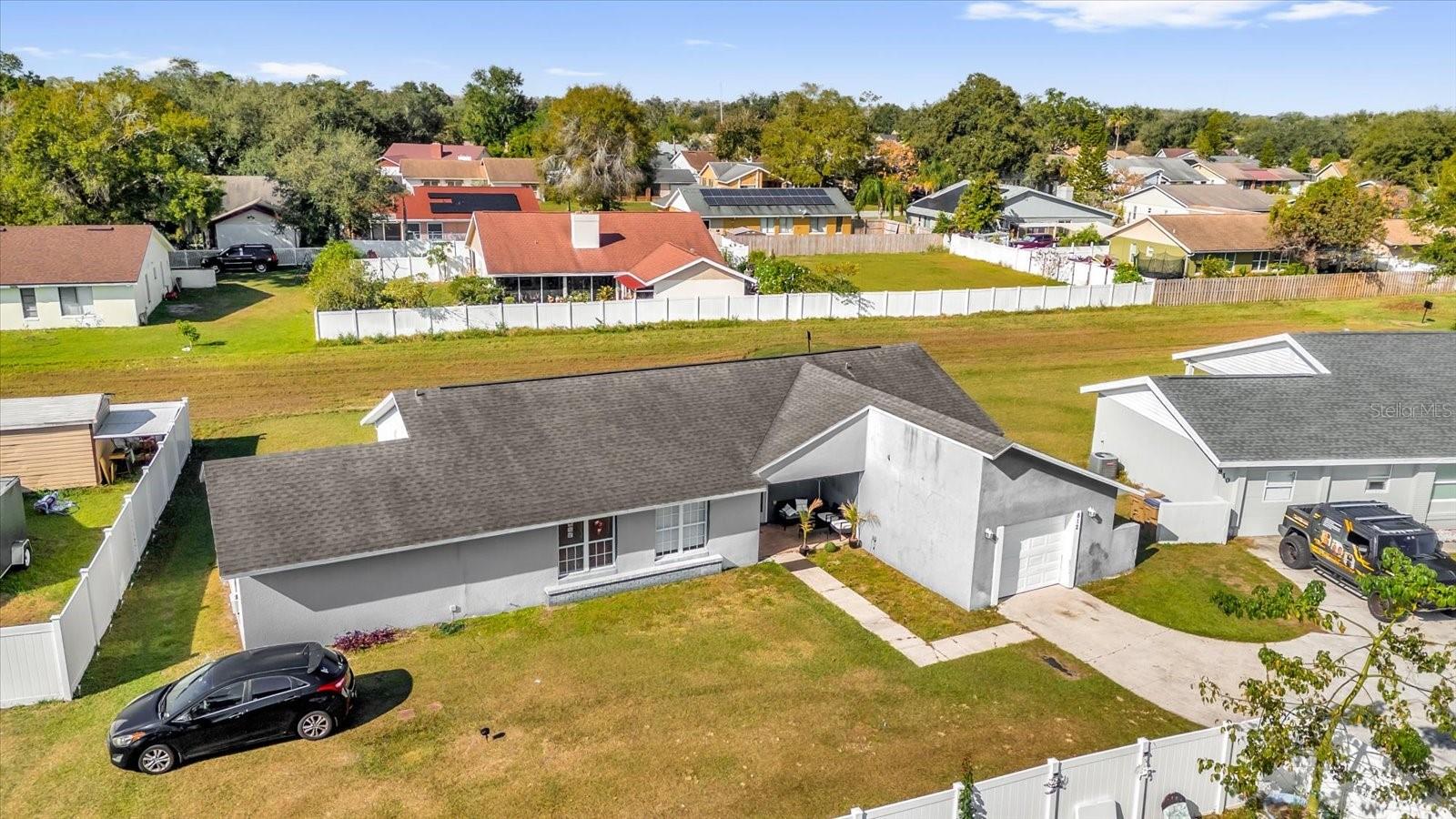 Image 29 of 32 For 812 E. Flag Lane