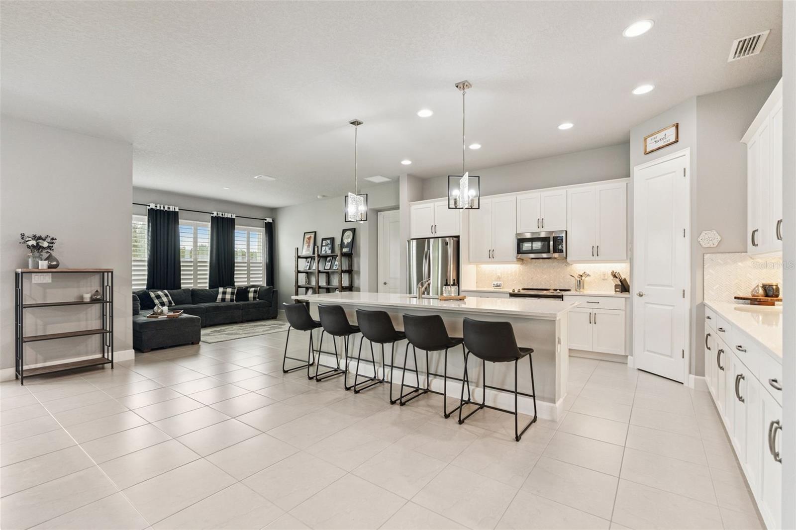 Image 12 of 45 For 569 Mosaic Boulevard