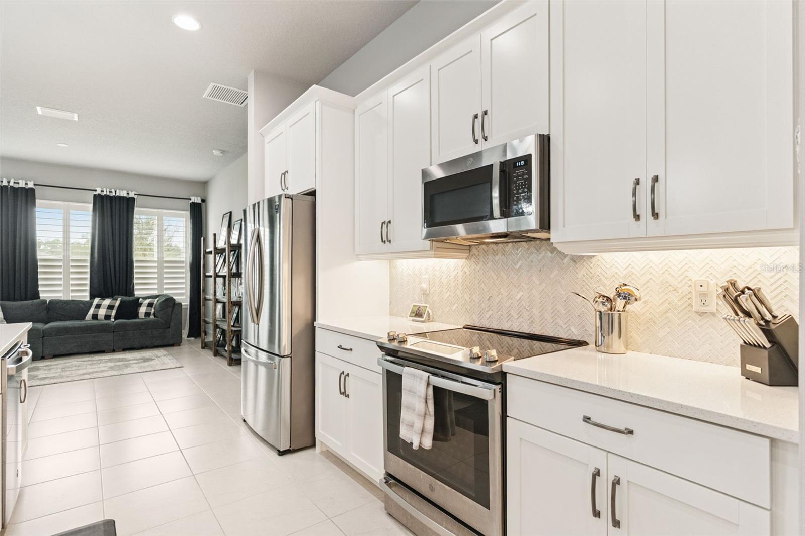 Image 16 of 45 For 569 Mosaic Boulevard