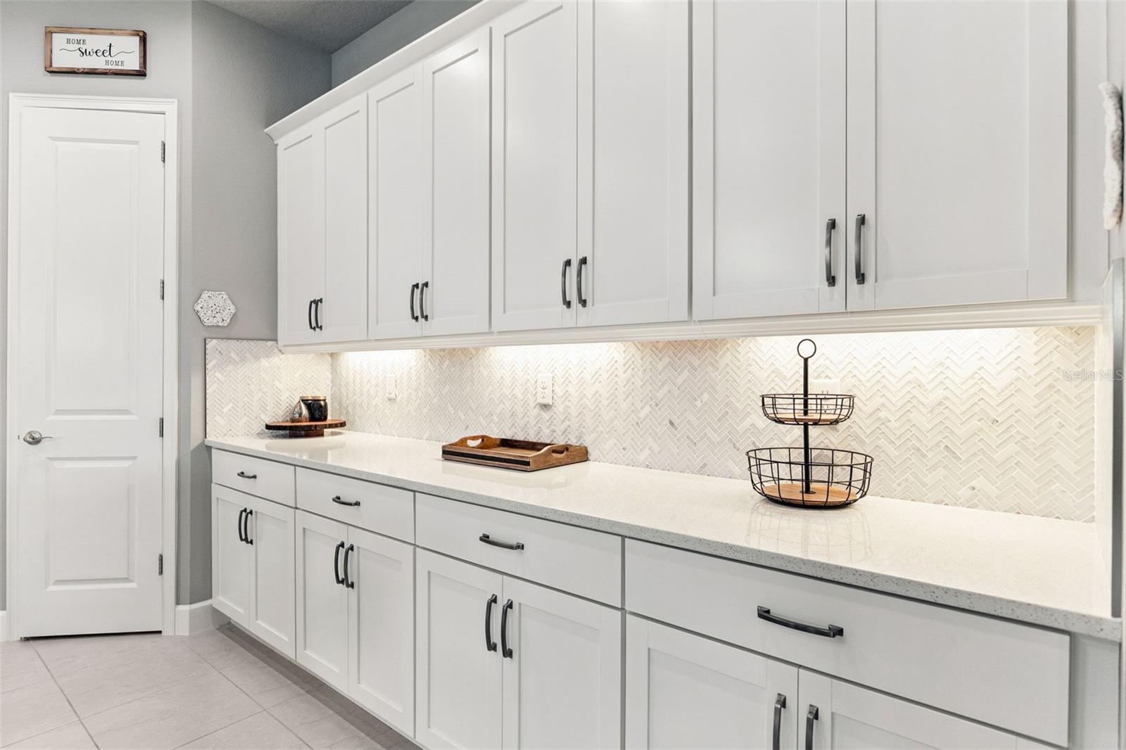 Image 18 of 45 For 569 Mosaic Boulevard