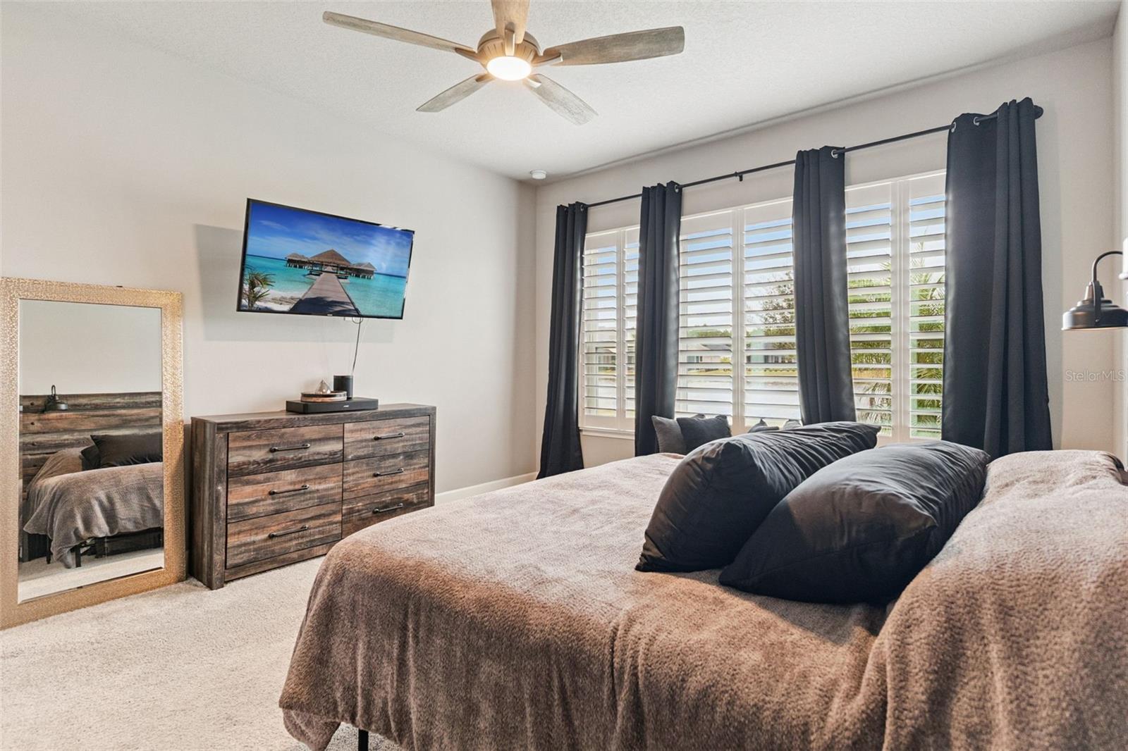 Image 22 of 45 For 569 Mosaic Boulevard