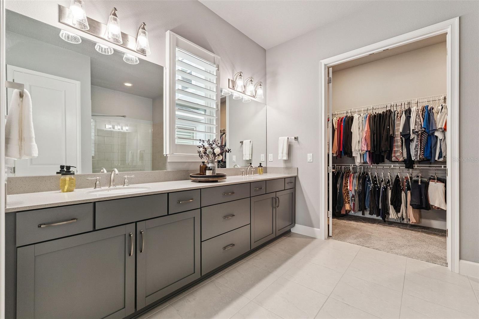 Image 23 of 45 For 569 Mosaic Boulevard