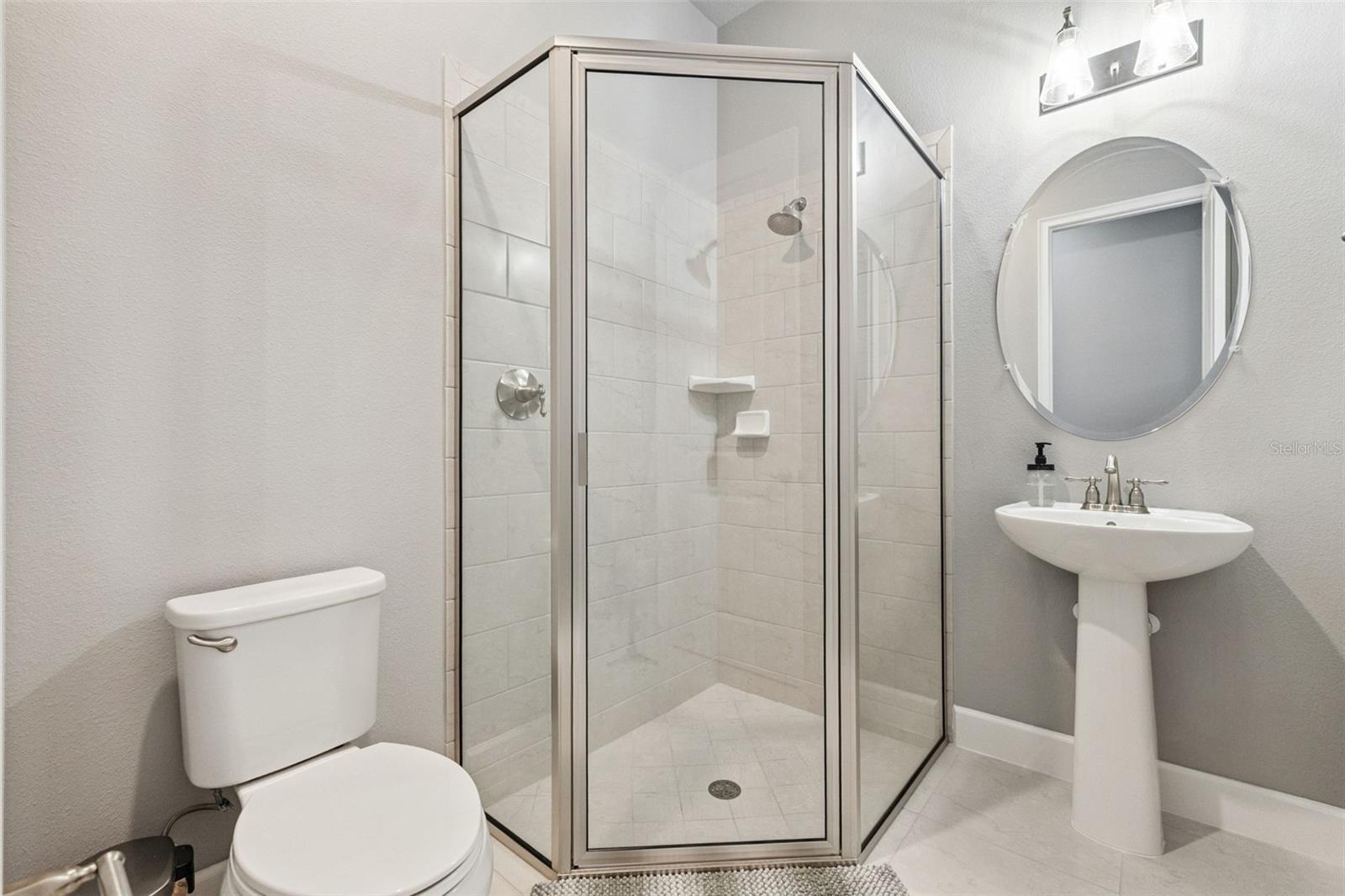 Image 28 of 45 For 569 Mosaic Boulevard