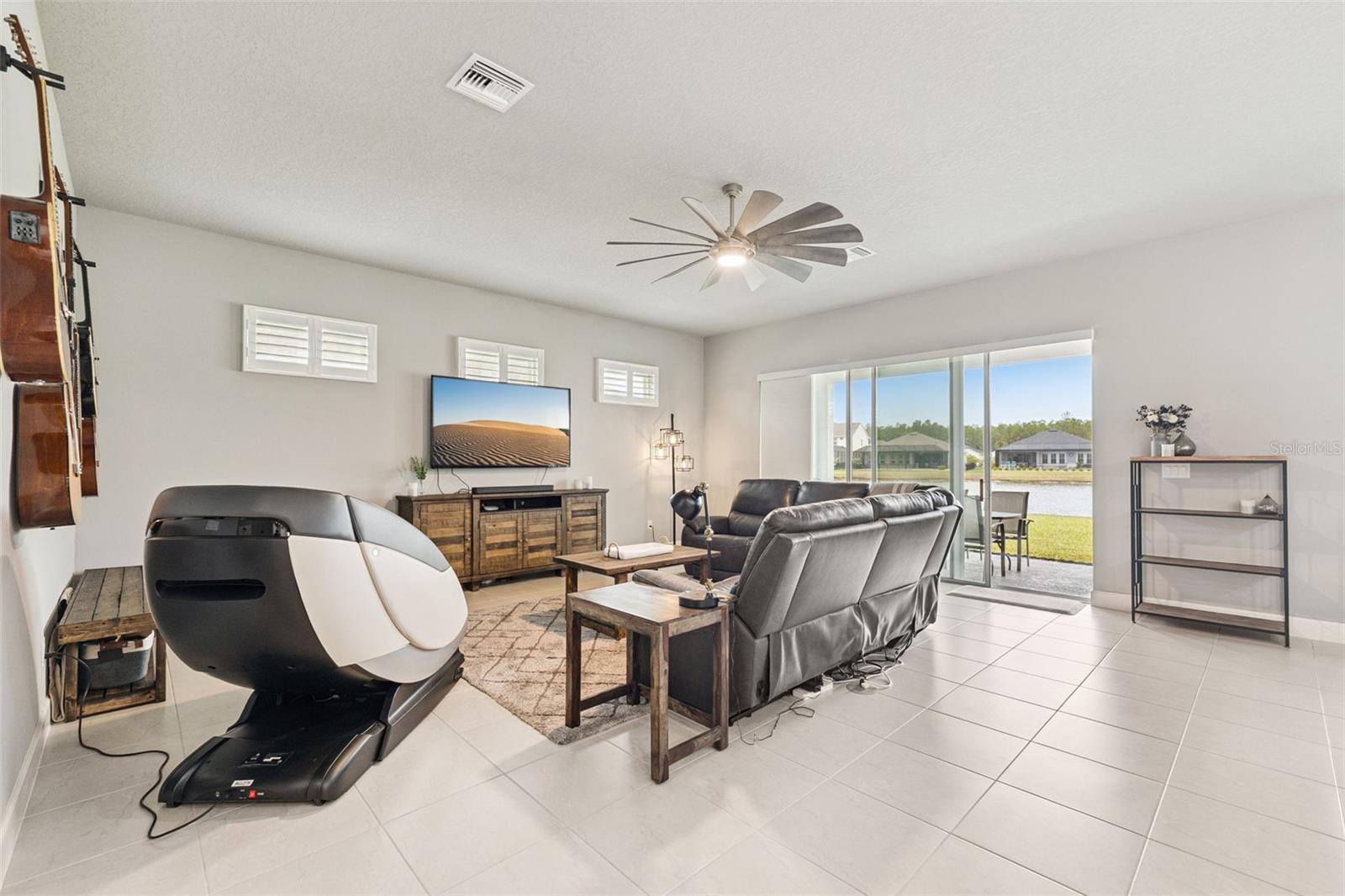 Image 8 of 45 For 569 Mosaic Boulevard