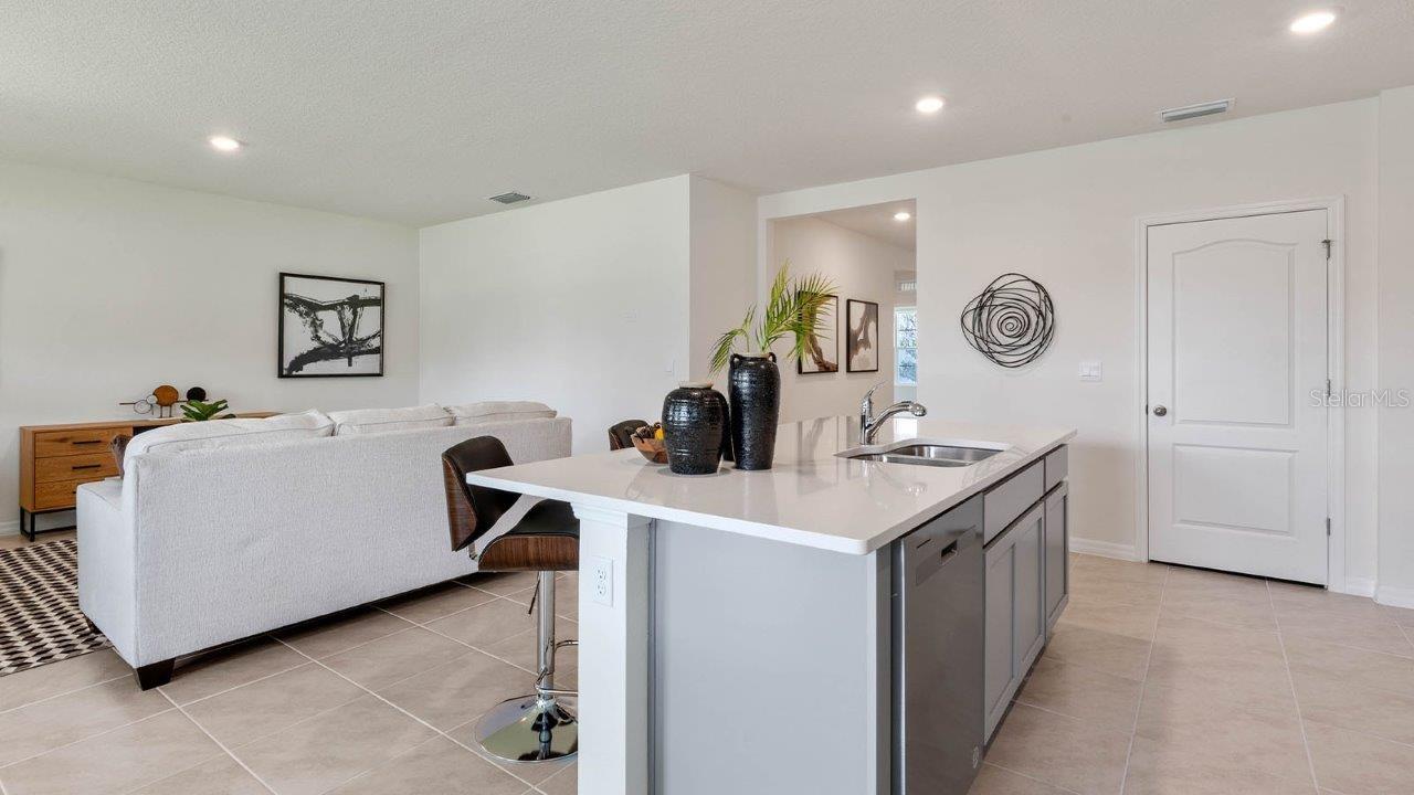 Image 11 of 40 For 8559 Cape Fox Cove