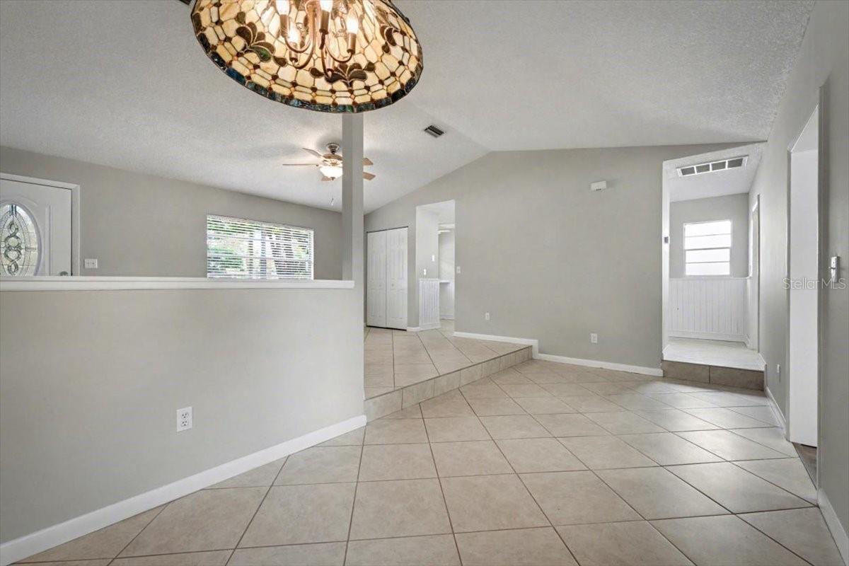 Image 12 of 33 For 173 Ridgewood Avenue