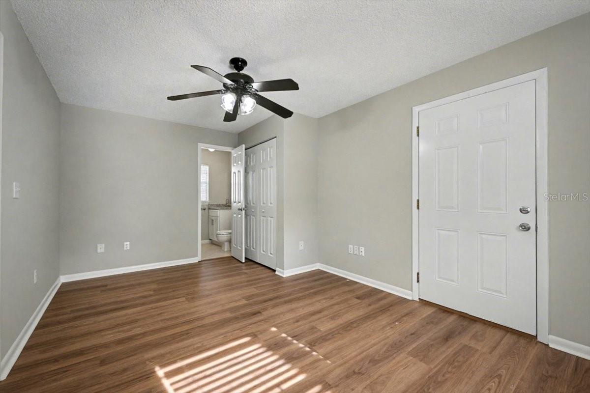 Image 19 of 33 For 173 Ridgewood Avenue