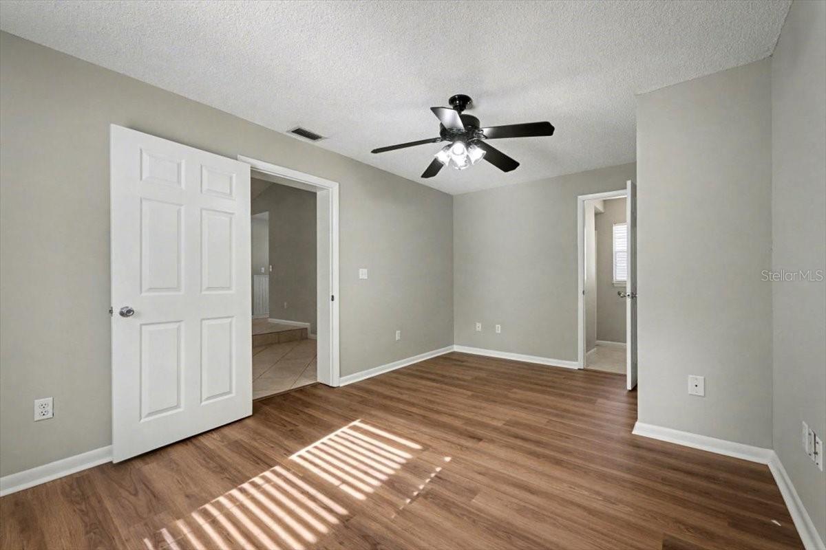 Image 20 of 33 For 173 Ridgewood Avenue