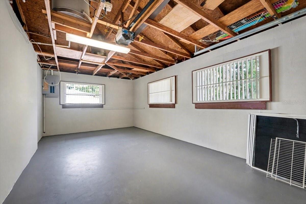 Image 24 of 33 For 173 Ridgewood Avenue