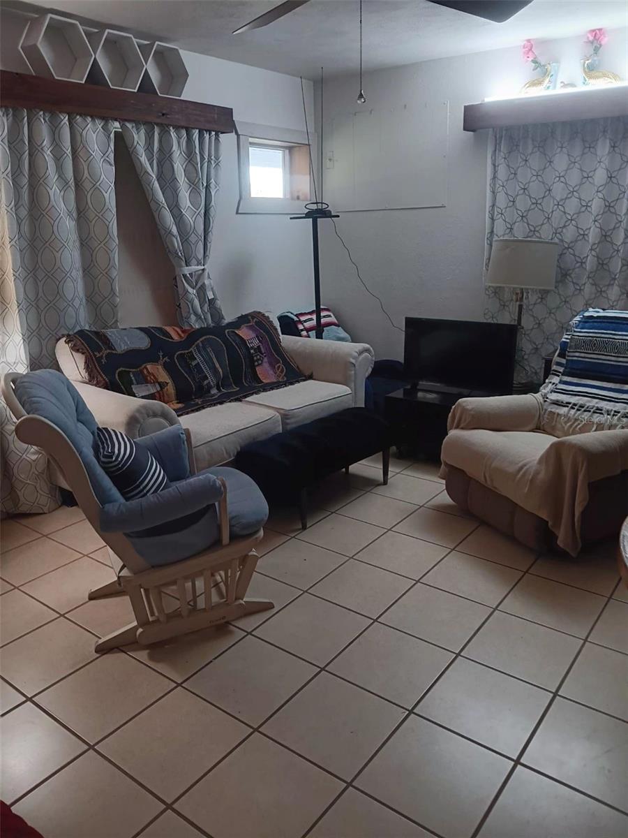 Image 12 of 48 For 4245 Edgewater Drive