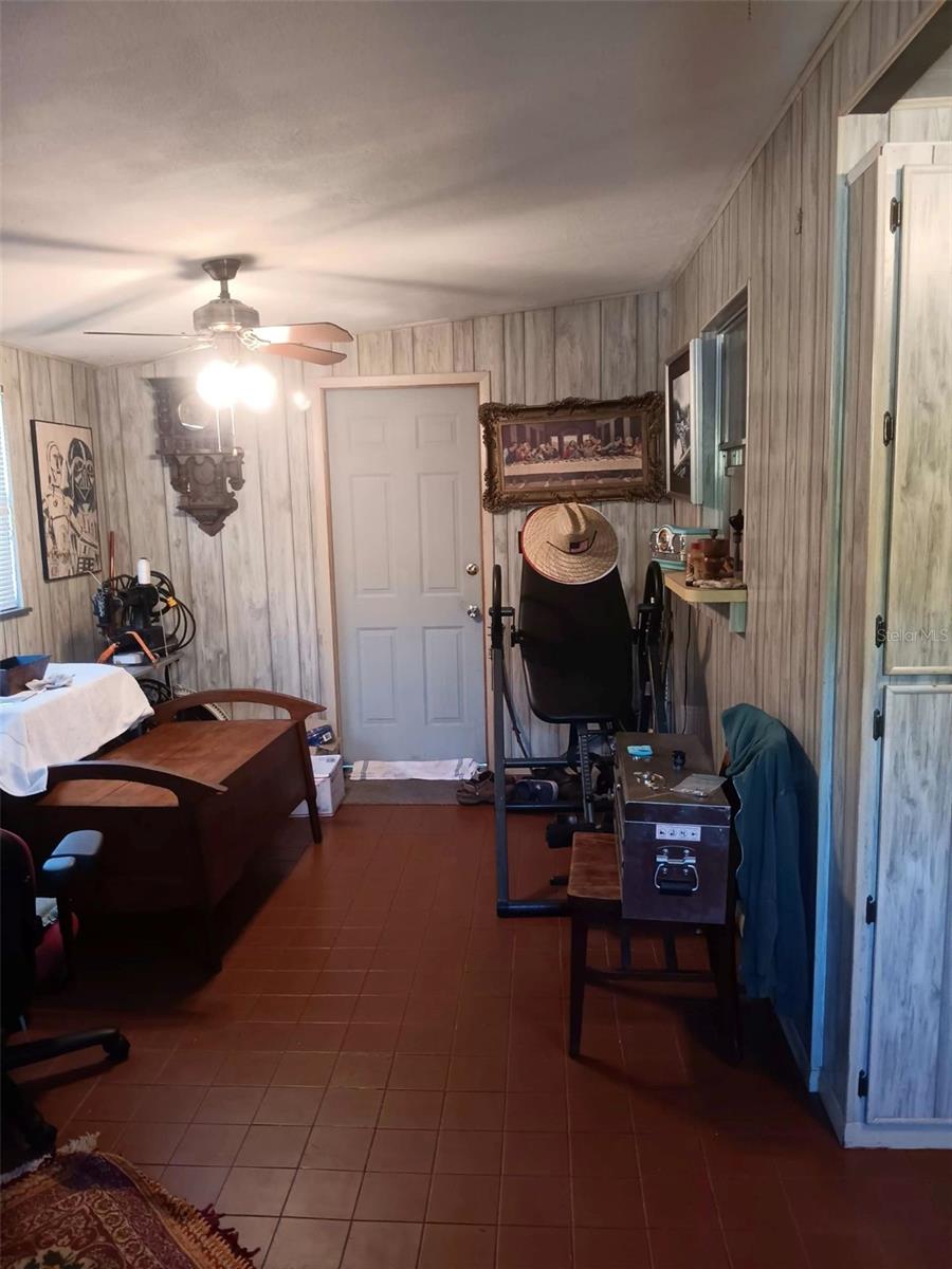 Image 14 of 48 For 4245 Edgewater Drive