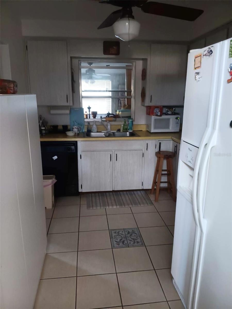 Image 16 of 48 For 4245 Edgewater Drive