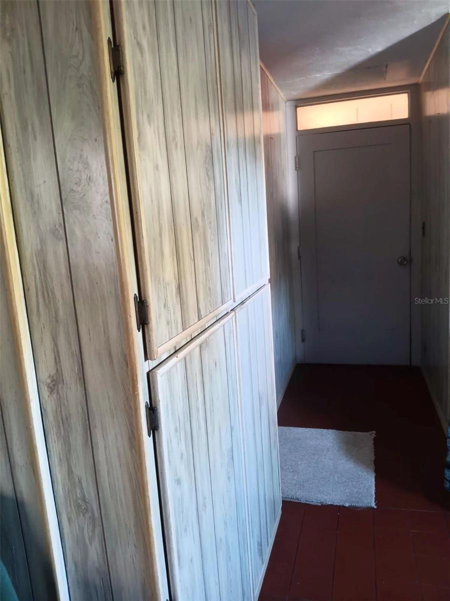 Image 29 of 48 For 4245 Edgewater Drive