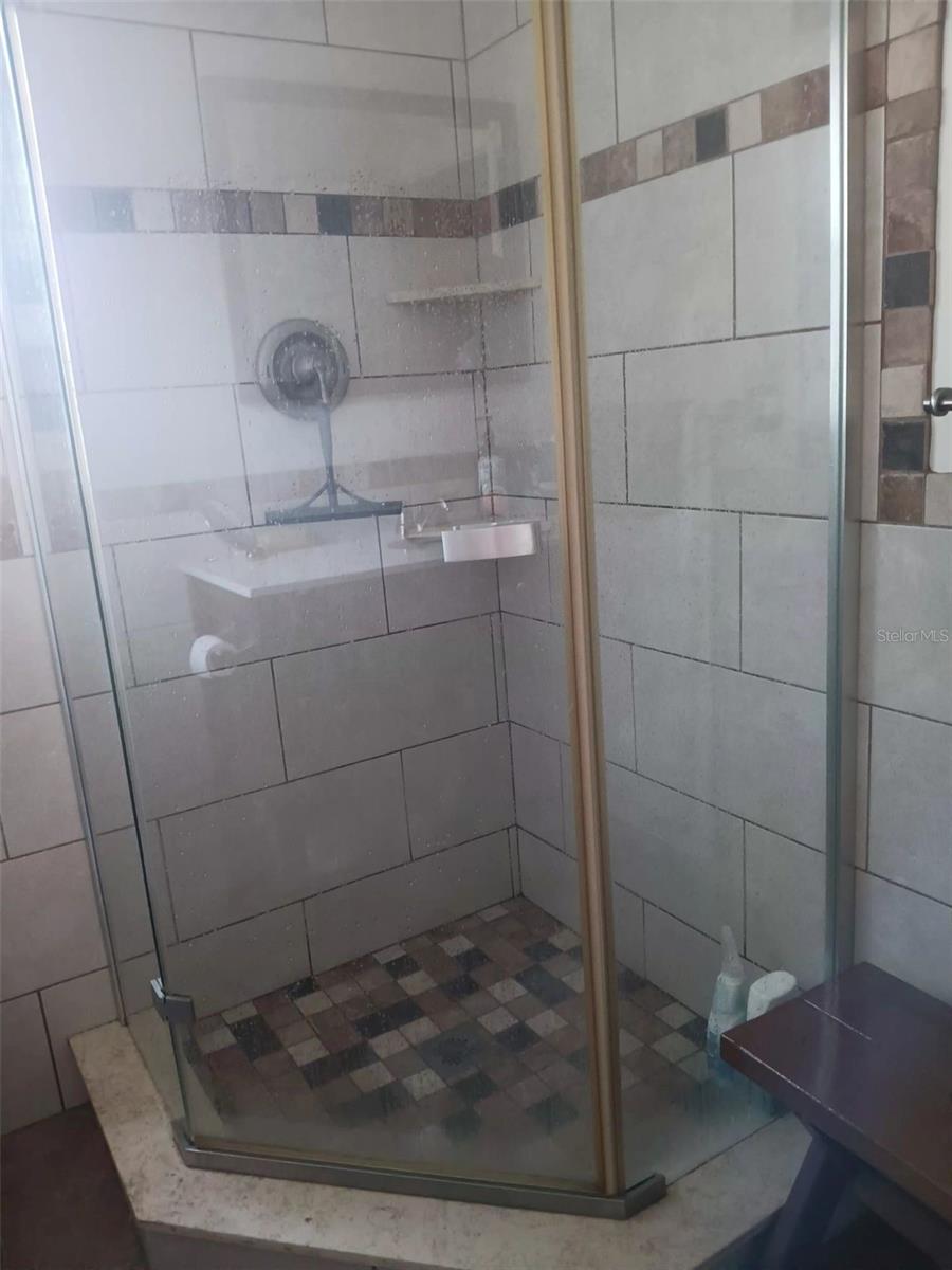 Image 37 of 48 For 4245 Edgewater Drive