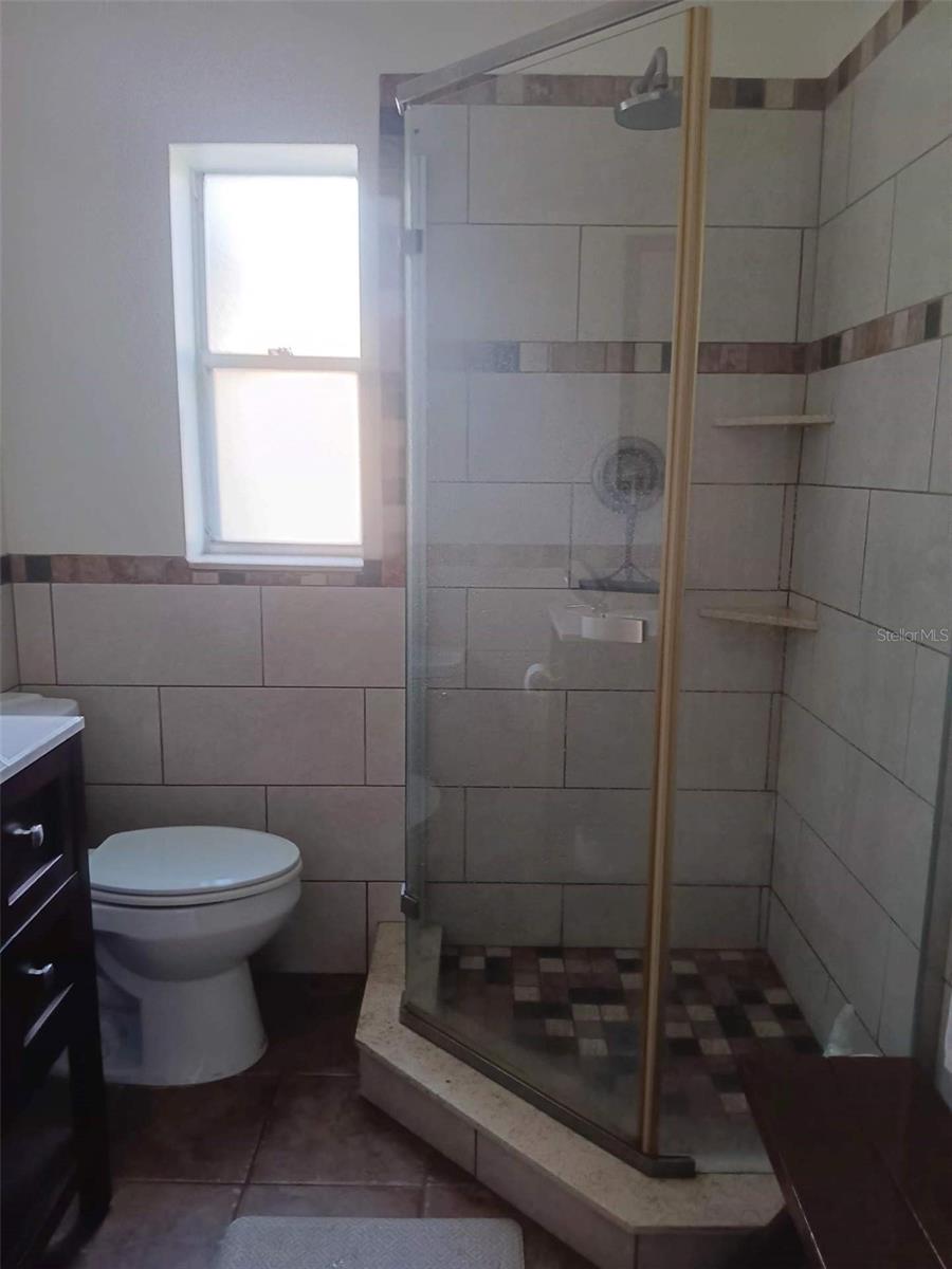 Image 38 of 48 For 4245 Edgewater Drive