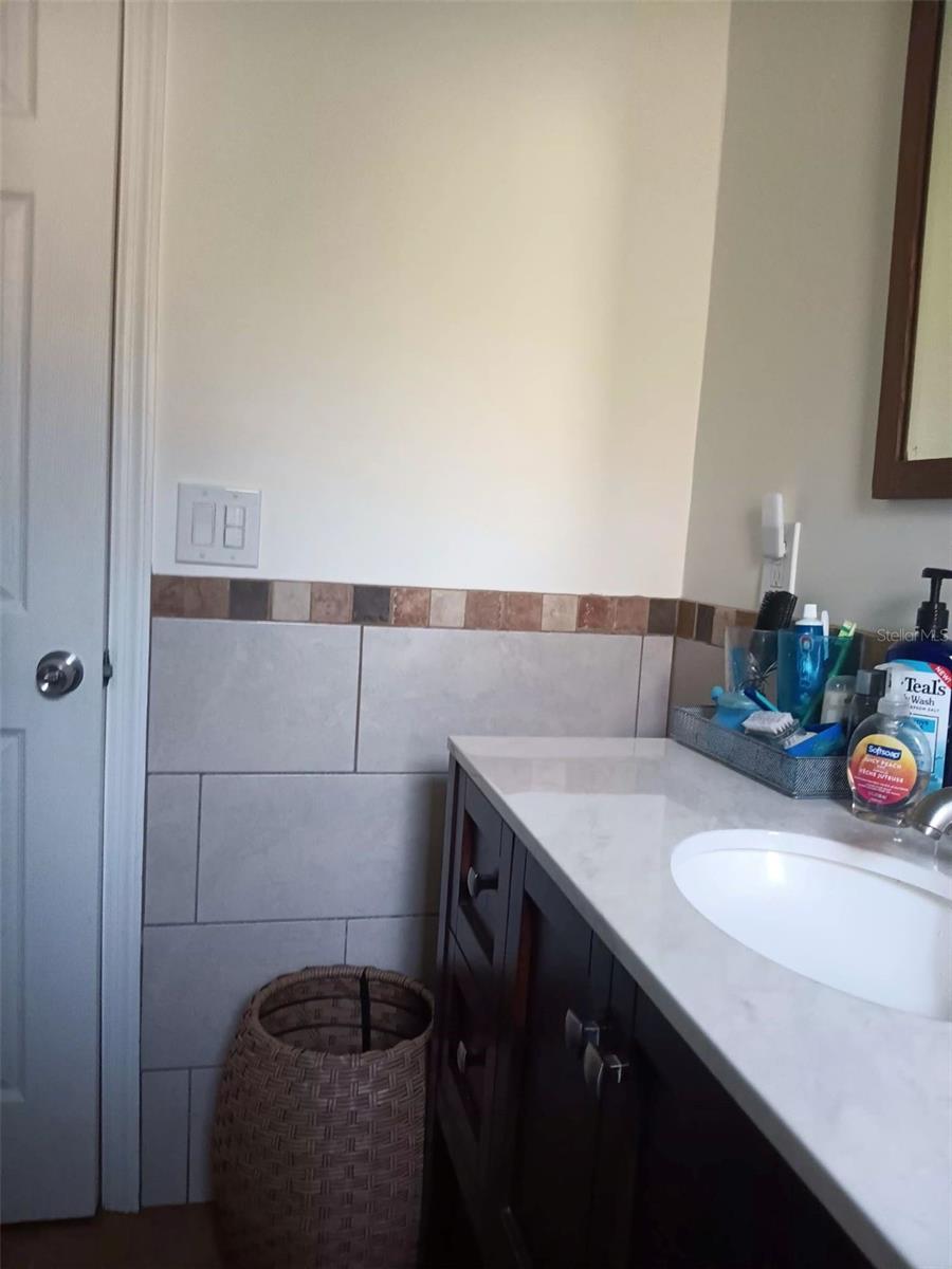 Image 40 of 48 For 4245 Edgewater Drive