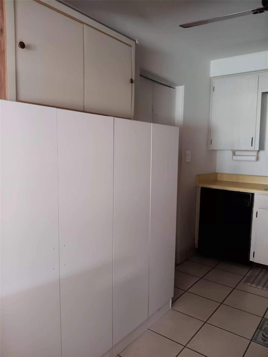 Image 43 of 48 For 4245 Edgewater Drive