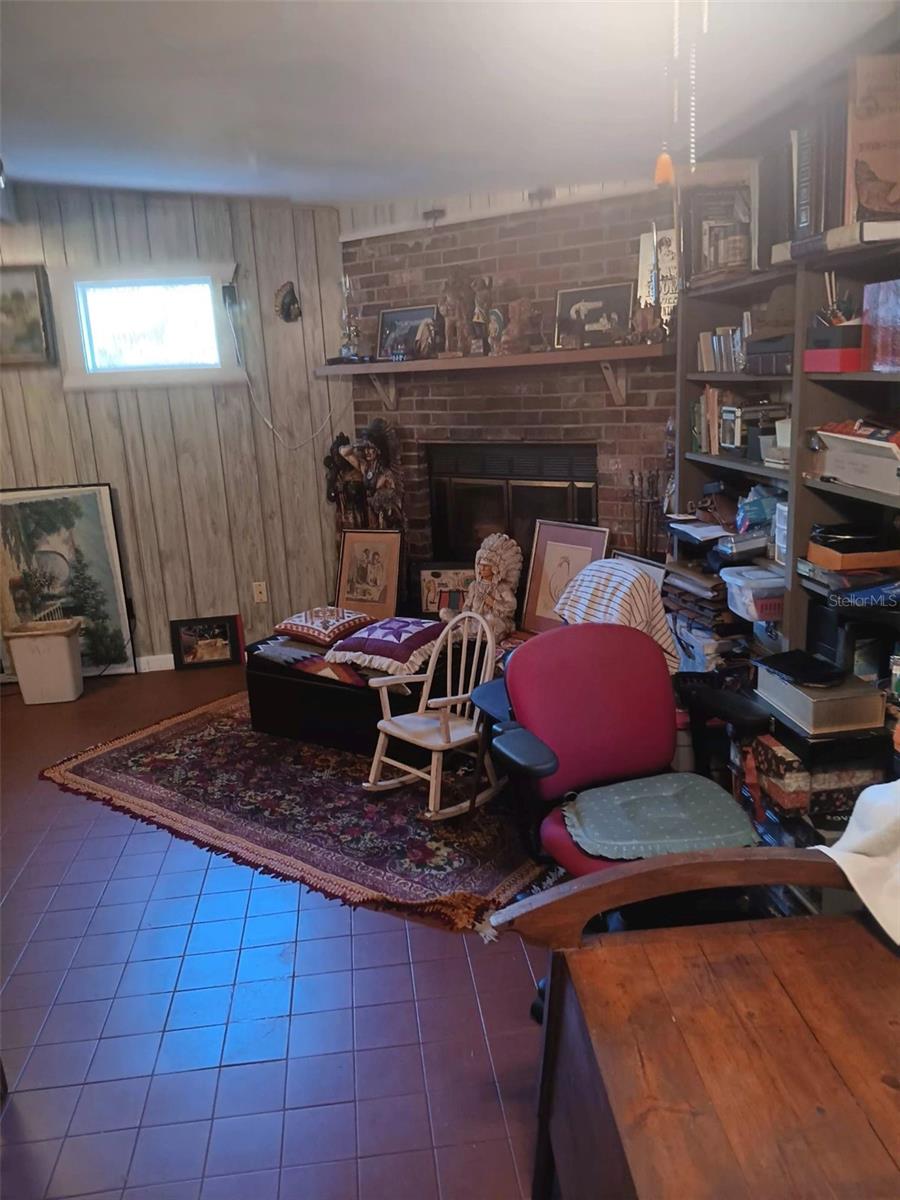 Image 7 of 48 For 4245 Edgewater Drive