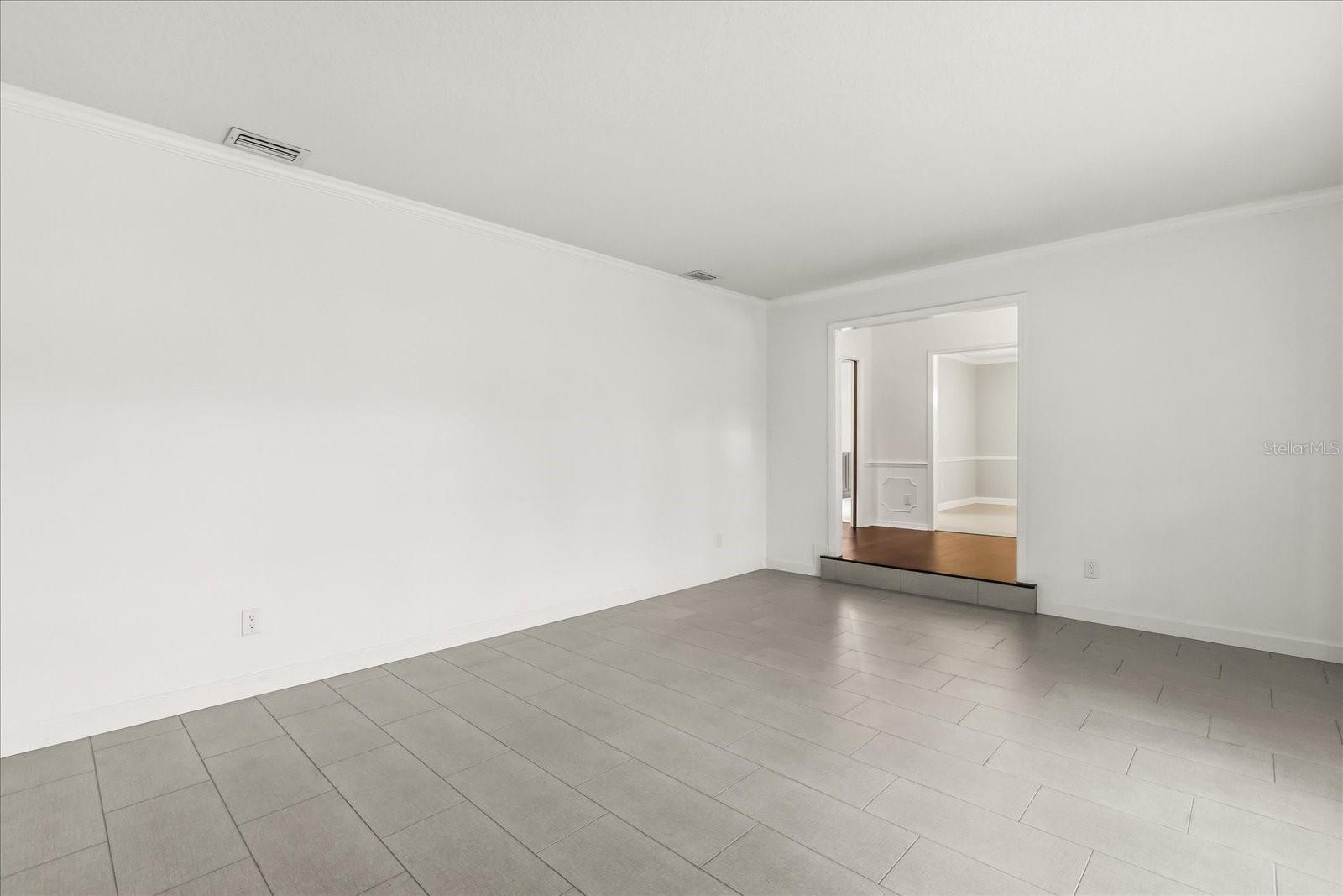 Image 10 of 54 For 110 Valley Circle