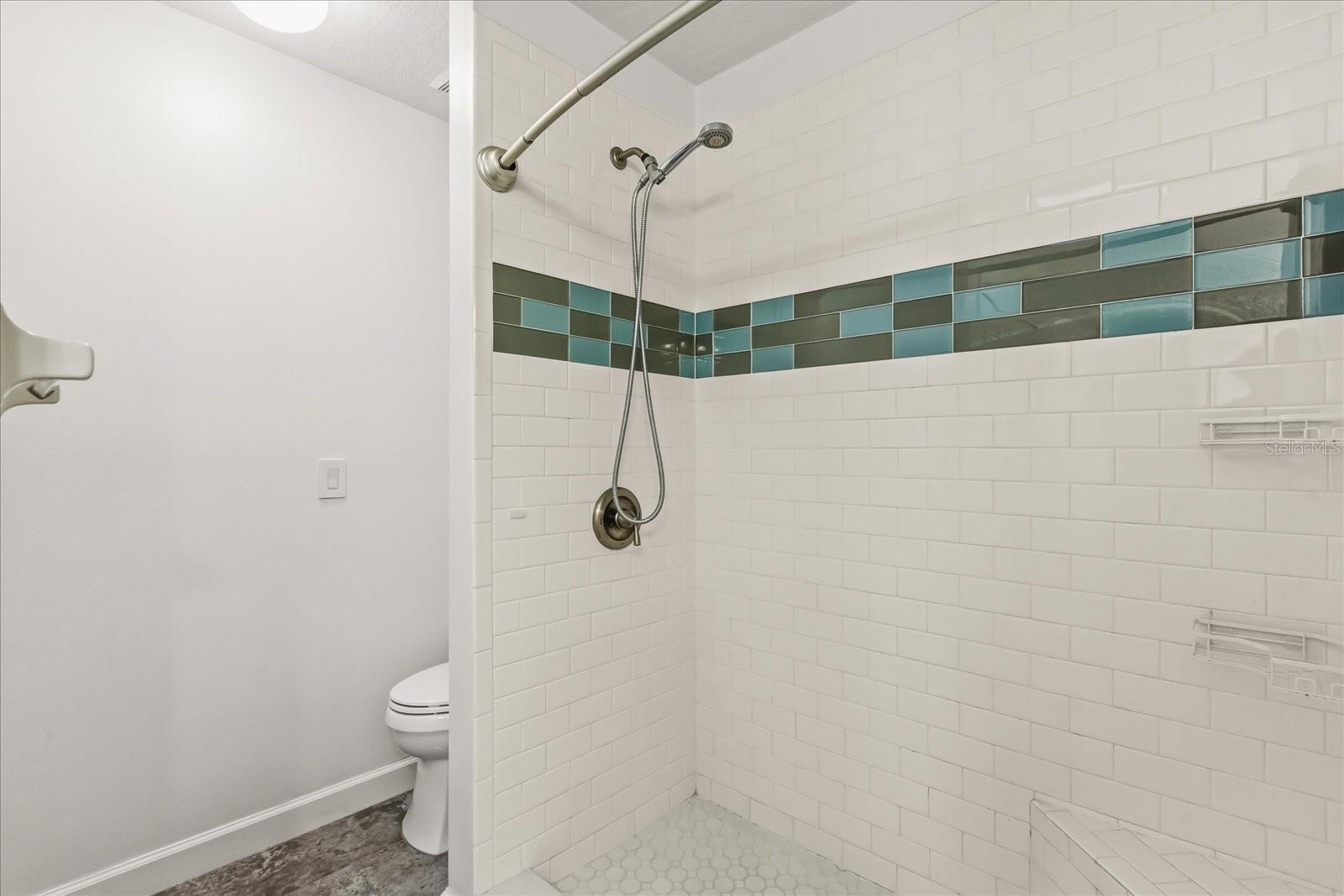 Image 19 of 54 For 110 Valley Circle