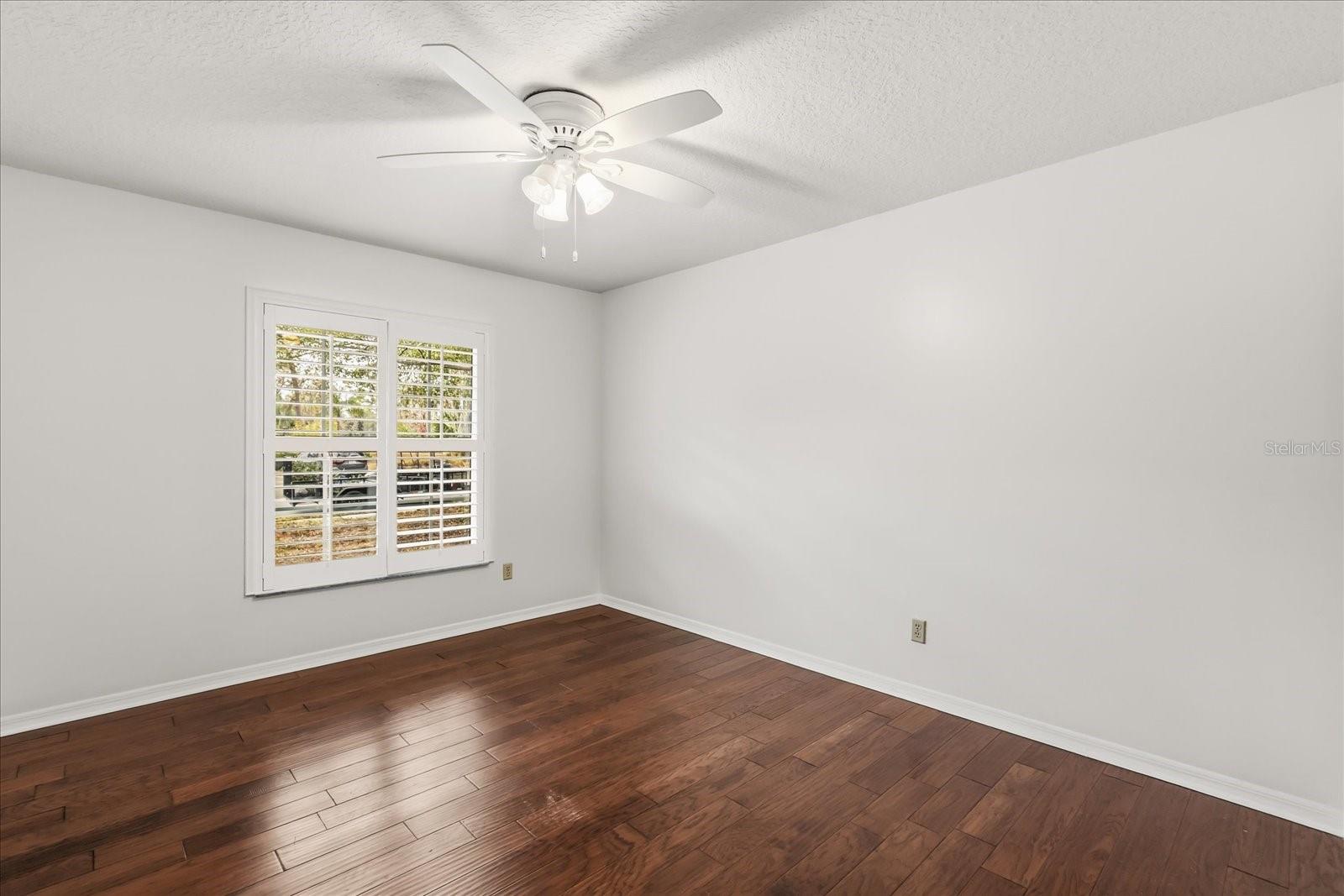 Image 22 of 54 For 110 Valley Circle