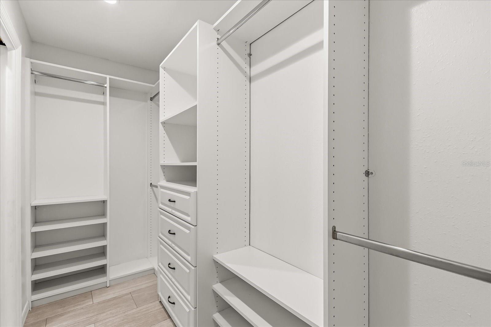 Image 29 of 54 For 110 Valley Circle