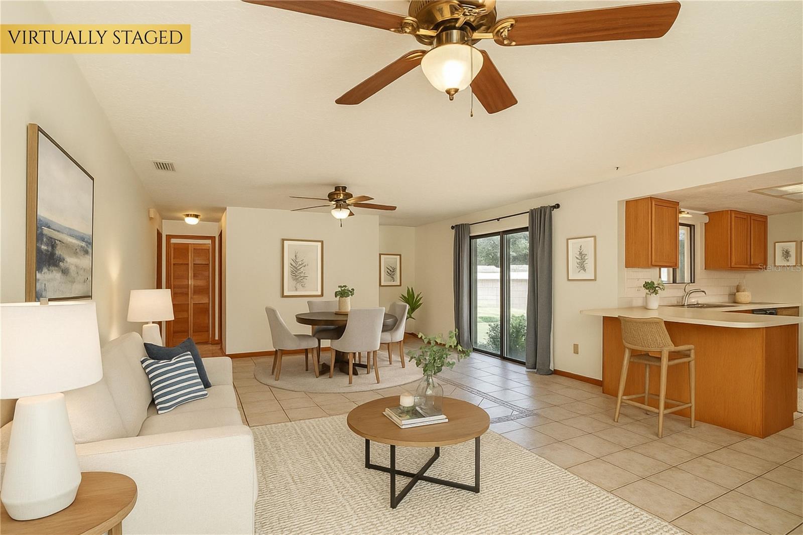 Image 14 of 37 For 385 Island Oaks Place