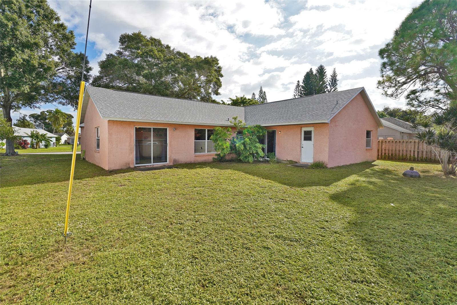 Image 31 of 37 For 385 Island Oaks Place