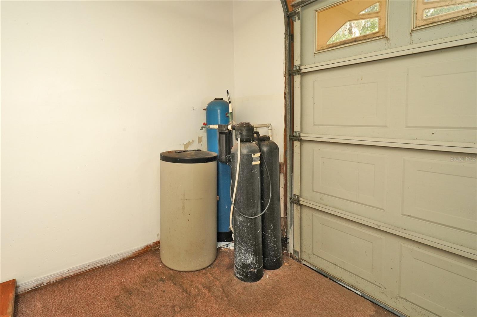 Image 35 of 37 For 385 Island Oaks Place