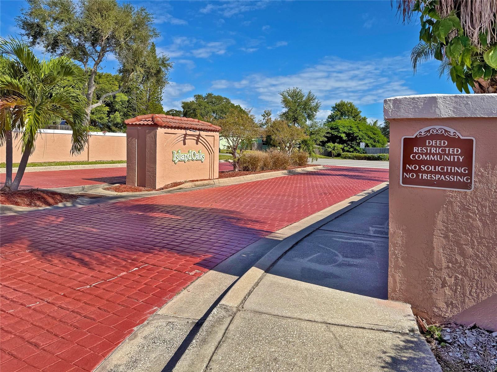 Image 36 of 37 For 385 Island Oaks Place