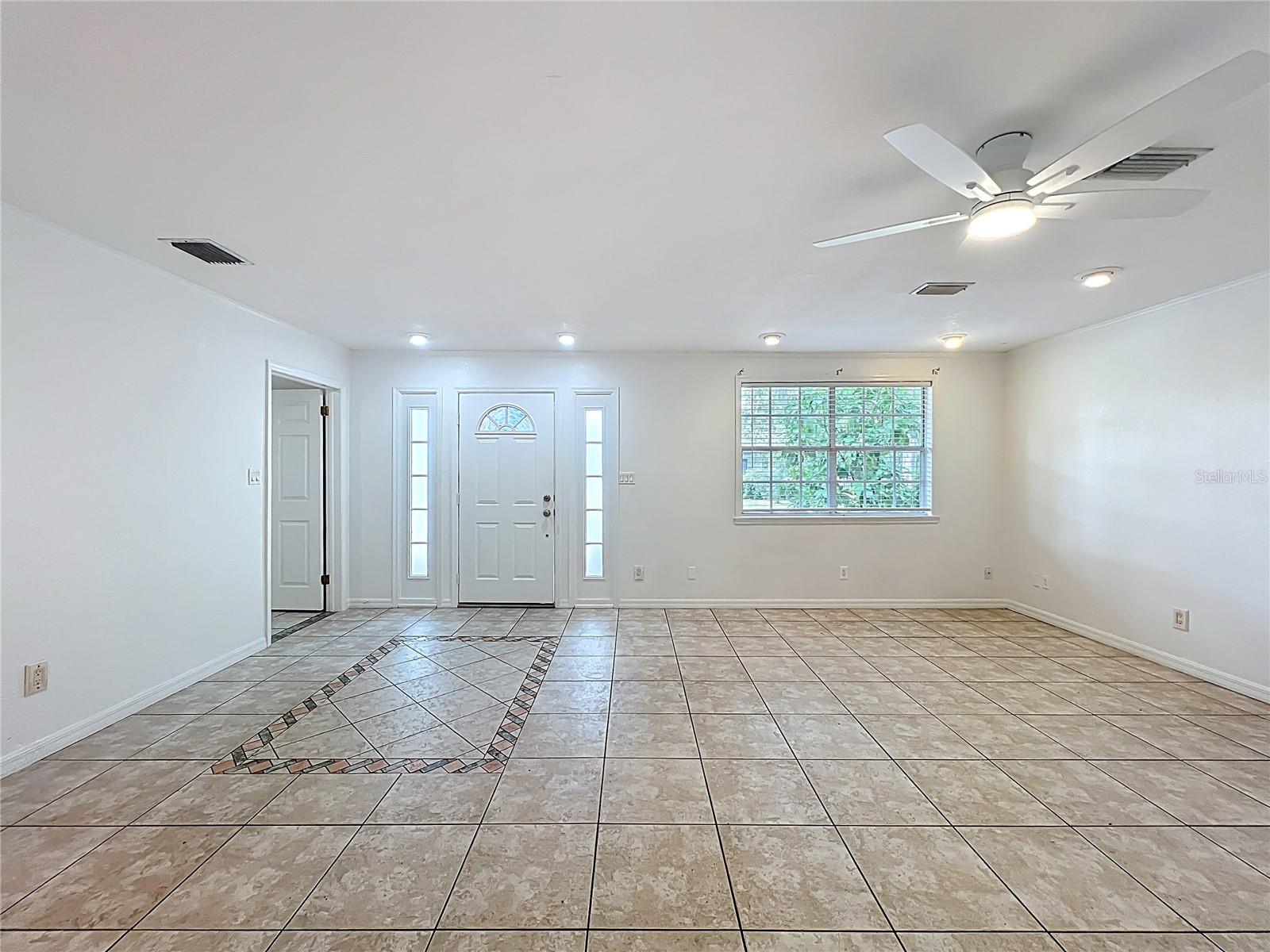 Image 21 of 49 For 332 Harris Avenue