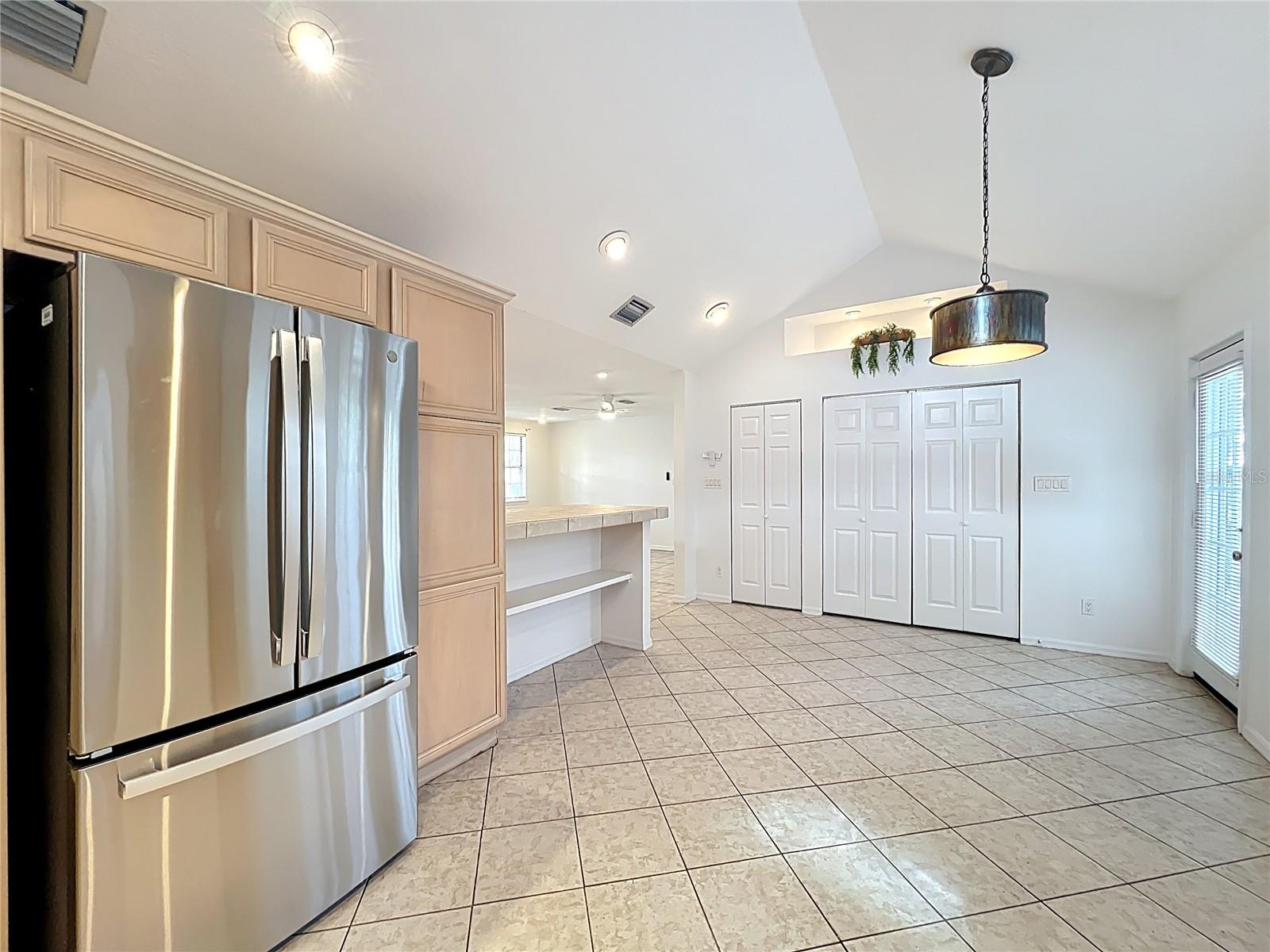 Image 28 of 49 For 332 Harris Avenue