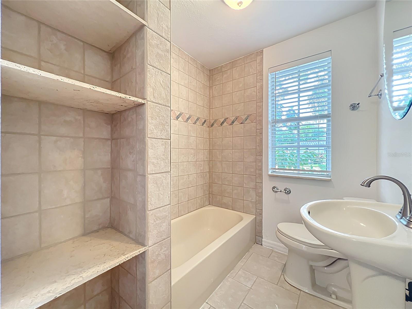 Image 39 of 49 For 332 Harris Avenue