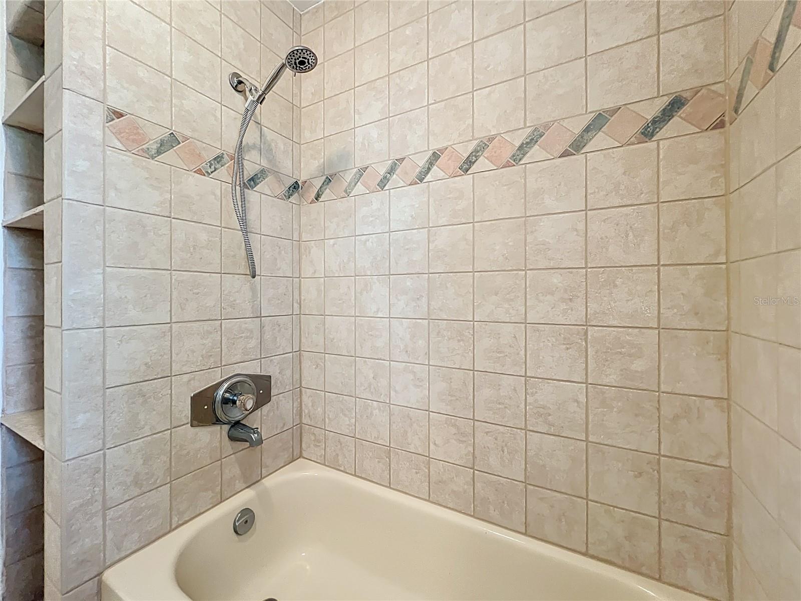 Image 41 of 49 For 332 Harris Avenue