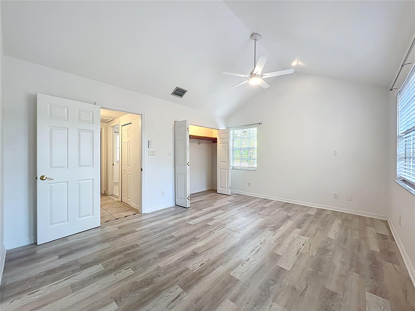 Image 44 of 49 For 332 Harris Avenue