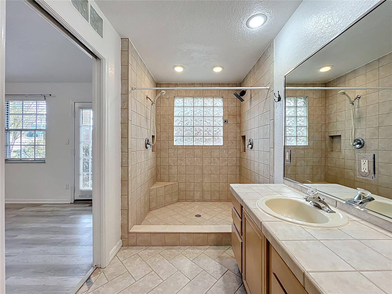 Image 49 of 49 For 332 Harris Avenue